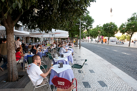 Europa;Portugal;Lisboa;gente;personas;caminar;andar;caminando;peatones;ocio;visitas_turisticas;turista;turistas