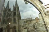 entorno_urbano;arquitectura;estilos_arquitectonicos;estilo_medieval;monumental_e_historico;edificios_religiosos;catedrales;catedral;catedral_gotica;cultura;arte;estilo_Gotico;reflejos_en_cristal;ventanas;mobiliario_urbano;farola;patrimonio_humanidad