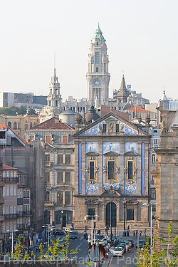 Europa;Portugal;Oporto;monumental_e_historico;monumentos;torre_Clerigos;cultura;arte;estilos_arquitectonicos;arquitectura;mosaico
