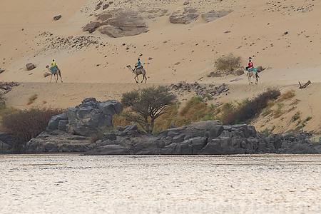 Africa;Egipto;naturaleza_y_medioambiente;medioambiental;paisajes;paisajes_del_desierto;arena;dunas;masas_agua;agua;rio;rios;rio_Nilo;puesta_Sol;atardecer;ocaso;Pueblo_Nubio_junto_al_Nilo