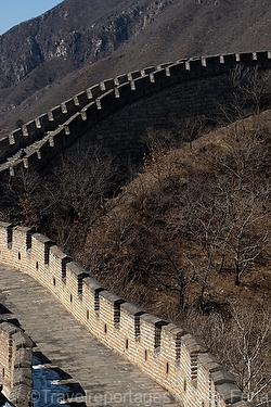 Asia;China;monumental_e_historico;civilizaciones;China_imperial;cultura;arte;estilos_arquitectonicos;estilo_Chino;patrimonio_humanidad;La_Gran_Muralla;monumentos;murallas;almena;almenas;merlon;naturaleza_y_medioambiente;medioambiental;montanas;montana