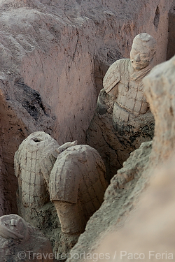 Asia;China;monumental_e_historico;civilizaciones;China_imperial;cultura;arte;estilos_arquitectonicos;estilo_Chino;patrimonio_humanidad;guerreros_terracota;guerreros_Xian;ejercito;soldados;escultura;esculturas;escultura_terracota;museos;museo_del_ejercito_Terracota