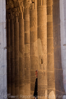 Africa;Egipto;monumental_e_historico;civilizaciones;antiguo_Egipto;monumentos_egipcios;cultura;arte;arte_antiguo;Arte_Egipcio;arquitectura;columnas;Templo_Philae;estilos_arquitectonicos;estilo_ptolemaico