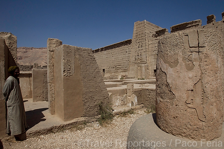 Africa;Egipto;monumental_e_historico;civilizaciones;antiguo_Egipto;monumentos_egipcios;cultura;arte;arte_antiguo;Arte_Egipcio;Templo_Ramses_lll_Medinet_Habu