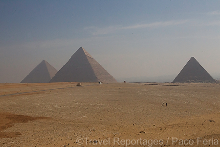 Africa;Egipto;monumental_e_historico;civilizaciones;antiguo_Egipto;monumentos_egipcios;cultura;arte;arte_antiguo;Arte_Egipcio;monumentos;piramide;Vistas_Giza_grandes_piramides