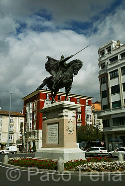 monumental_e_historico;monumentos;esculturas;cultura;arte;escultura;entorno_urbano;esculturas_ecuestres;ciudades_historicas;ciudades_medievales;edad_media;parques_y_plazas_publicas