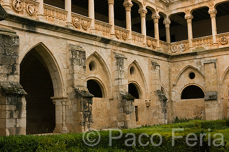 monumental_e_historico;edificios_religiosos;monasterio;monasterio_Cisterciense;monasterio_del_Cister;cultura;ritos_y_creencias;religiones;religion;Cristianismo;catolicos;catolicismo;religiosos;ordenes_religiosas;orden_del_Cister;Monasterio_Cisterciense_Santa_Maria_Huerta;arte;estilos_arquitectonicos;claustro