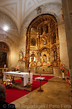 Europa;Espana;Castilla_y_Leon;Leon;monumental_e_historico;edificios_religiosos;convento;convento_Concepcion;basilica;iglesia;altar