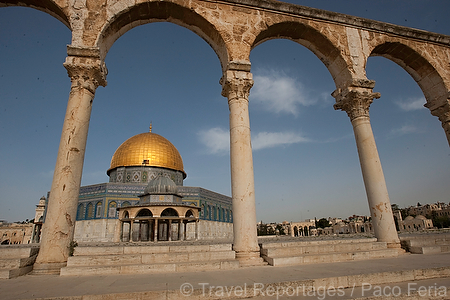 Asia;Proximo_Oriente;Israel;monumental_e_historico;ciudades_historicas;Jerusalen;lugares_historicos;Explanada_mezquitas;Monte_del_Templo;Cupula_Roca;edificios_religiosos;mezquita;colores;color;color_dominante;color_dorado;cupula_dorada;cultura;arte;estilos_arquitectonicos;arquitectura;arcos