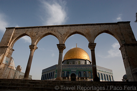 Asia;Proximo_Oriente;Israel;monumental_e_historico;ciudades_historicas;Jerusalen;lugares_historicos;Explanada_mezquitas;Monte_del_Templo;Cupula_Roca;edificios_religiosos;mezquita;colores;color;color_dominante;color_dorado;cupula_dorada;cultura;arte;estilos_arquitectonicos;arquitectura;arcos