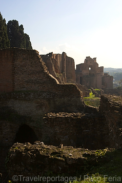 monumental_e_historico;ciudades_historicas;cultura;arte;arte_antiguo;Arte_Romano;estilos_arquitectonicos;estilo_Romano;civilizaciones;cultura_Romana;monumentos;monumentos_en_ruinas;ruinas_arqueologicas;la_colina_del_Palatino