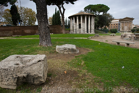 monumental_e_historico;ciudades_historicas;cultura;arte;arte_antiguo;Arte_Romano;estilos_arquitectonicos;estilo_Romano;civilizaciones;cultura_Romana;entorno_urbano;parques_y_plazas_publicas;piazza_Boca_della_Verita