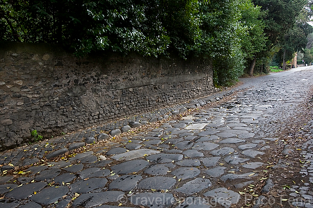 monumental_e_historico;ciudades_historicas;cultura;arte;arte_antiguo;Arte_Romano;estilos_arquitectonicos;estilo_Romano;civilizaciones;cultura_Romana;monumentos;via_romana;caminos;entorno_urbano;vias_comunicacion;carretera;Via_Appia_antigua