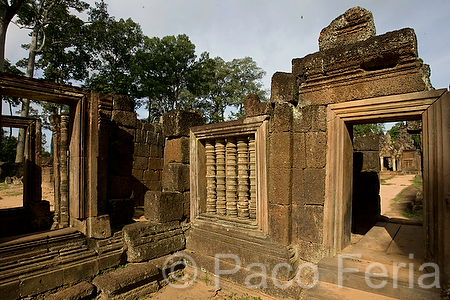 Asia;Camboya;Sudeste_Asiatico;cultura;ritos_y_creencias;religiones;religion;Budismo;monumental_e_historico;monumentos;civilizaciones;Khmer;Jemer;edificios_religiosos;templo;templos;Budista;tropico;zonas_tropicales;templos_Angkor;Banteay_Srei;civilizacion_Jemer;monumentos_en_ruinas;ruinas_arqueologicas