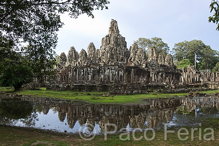 Asia;Camboya;Sudeste_Asiatico;cultura;ritos_y_creencias;religiones;religion;Budismo;monumental_e_historico;monumentos;civilizaciones;Khmer;Jemer;edificios_religiosos;templo;templos;Budista;tropico;zonas_tropicales;templos_Angkor;El_Bayon;civilizacion_Jemer;monumentos_en_ruinas;ruinas_arqueologicas