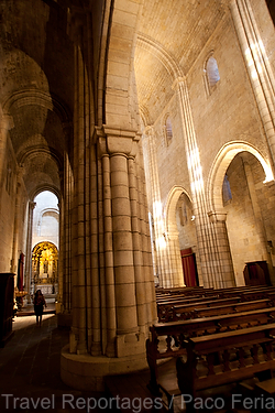 Europa;Portugal;Oporto;monumental_e_historico;edificios_religiosos;catedrales;catedral;arquitectura;estilo_Romanico;arte_Romanico;basilica;iglesia;cultura;ritos_y_creencias;religion;religiones;Cristianismo;catolicismo