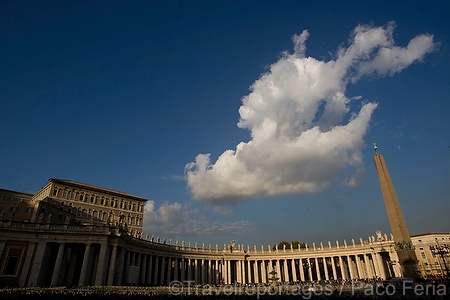 monumental_e_historico;ciudades_historicas;edificios_religiosos;basilica;basilica_San_Pedro;cultura;ritos_y_creencias;religion;religiones;Cristianismo;catolicos;catolicismo;la_plaza_San_Pedro;naturaleza_y_medioambiente;medioambiental;climatologia;clima;cielo;nubes_blancas;cumulos;paisajes;puesta_Sol;atardecer;ocaso