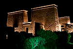 Africa;Egipto;monumental_e_historico;civilizaciones;antiguo_Egipto;monumentos_egipcios;cultura;arte;arte_antiguo;Arte_Egipcio;Templo_Philae;luz;iluminacion;noche;nocturno;vista_nocturna;de_noche;iluminacion_nocturna;nocturnas;estilos_arquitectonicos;arquitectura;estilo_ptolemaico