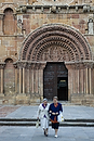 Iglesia_Santo_Domingo;cultura;ritos_y_creencias;edificios_religiosos;iglesia;parroquia;arte;estilos_arquitectonicos;estilo_Romanico;arte_Romanico