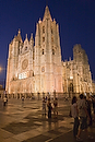 Europa;Espana;Castilla_y_Leon;Leon;monumental_e_historico;edificios_religiosos;catedrales;catedral;catedral_gotica;Santa_Maria_Regla;pulchra_leonina;vista_nocturna;de_noche;iluminacion_nocturna;nocturnas;nocturno