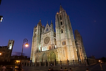 Europa;Espana;Castilla_y_Leon;Leon;monumental_e_historico;edificios_religiosos;catedrales;catedral;catedral_gotica;Santa_Maria_Regla;pulchra_leonina;vista_nocturna;de_noche;iluminacion_nocturna;nocturnas;nocturno