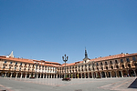 Europa;Espana;Castilla_y_Leon;Leon;monumental_e_historico;entorno_urbano;arquitectura;estilos_arquitectonicos;arquitectura_clasica_espanola;plaza_Mayor