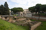 monumental_e_historico;ciudades_historicas;cultura;arte;arte_antiguo;Arte_Romano;estilos_arquitectonicos;estilo_Romano;civilizaciones;cultura_Romana;ruinas_arqueologicas;arqueologia;restos_arqueologicos;Ruinas_Romanas;arco_romano;arco_Constantino;monumentos;monumentos_en_ruinas