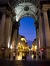 Europa;Portugal;Lisboa;luz;iluminacion;noche;nocturno;entorno_urbano;vista_nocturna;de_noche;iluminacion_nocturna;nocturnas;monumental_e_historico;monumentos;arco_triunfal